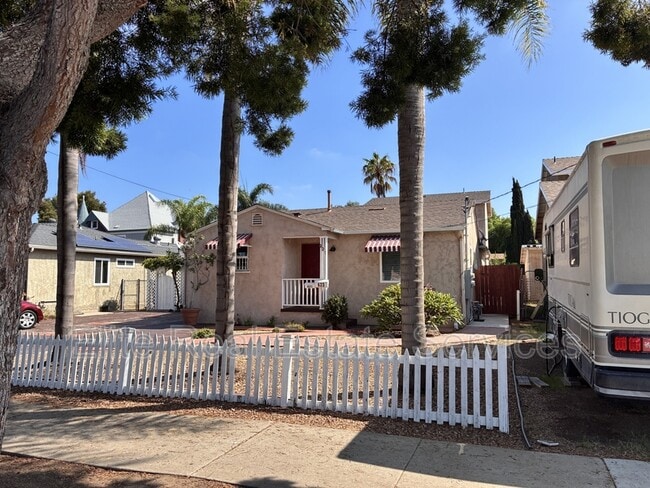 Photo - 621 2nd Ave