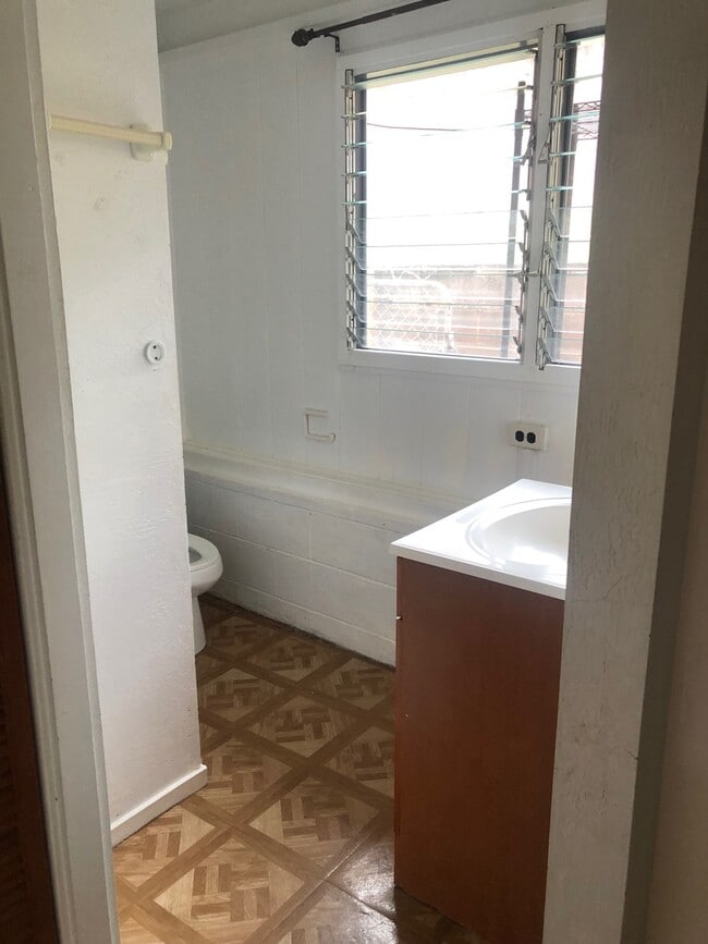 Photo - 45-308 Lehuuila St Kaneohe, HI -Back Unit Unit 45-308 Lehuuila St Back