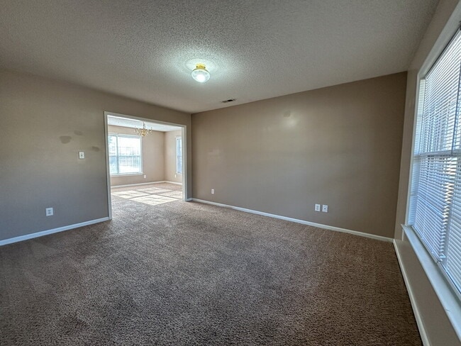 Photo - Great 4 Bedroom Home with Bonus Room In Country Club Estates-1112 Westmoreland Dr.