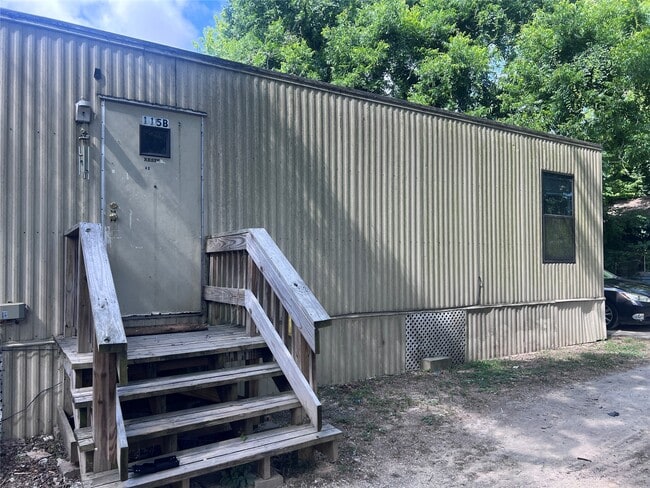 Building Photo - 115 W Mulberry Ave