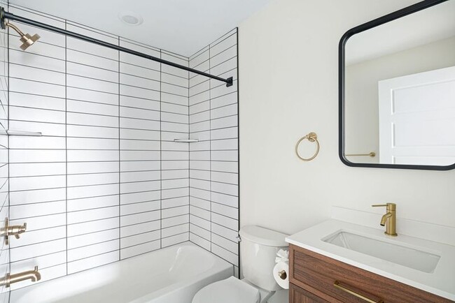 Photo - 1913 Wallace St