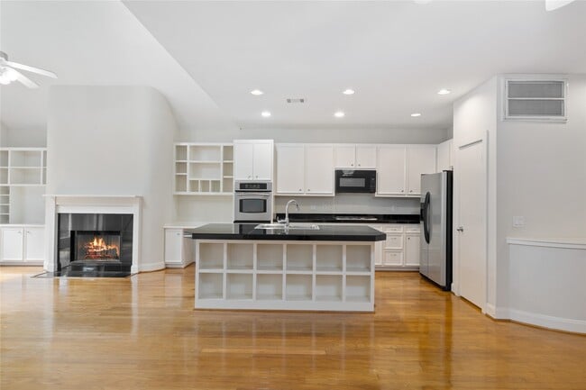 9805 Marlink
