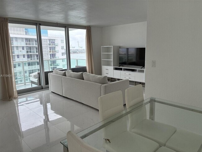 Photo - 1000 West Ave Unit 1229