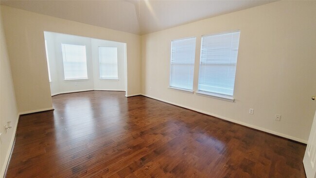 Building Photo - 20934 Carmel Valley Dr