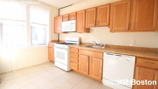 Photo - 518 Cambridge St Unit 8