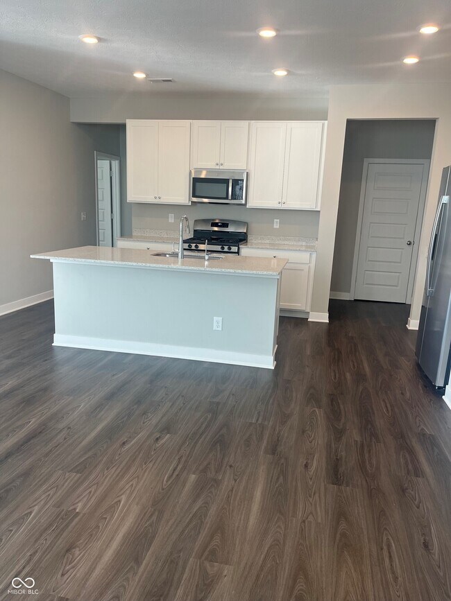 Photo - 1953 Goodwin Pl