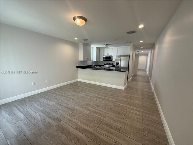 Photo - 16 East Dr