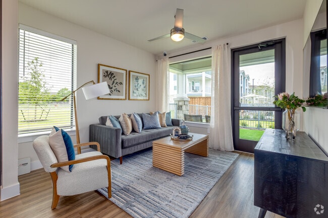 A2 1BR, 1BA - 700SF -Living Area