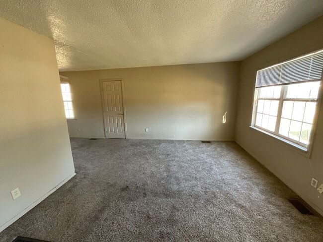 Photo - 2305 Doris Ave