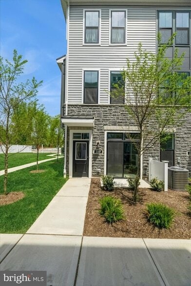 2107 Donatello Dr