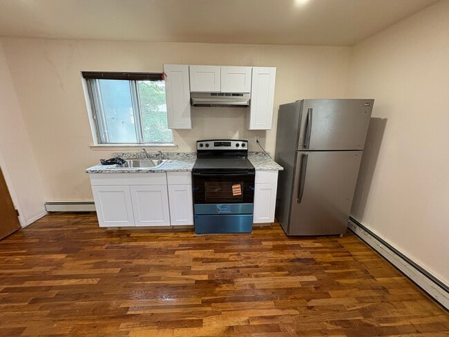 Building Photo - 80 Lakewood Ave Unit 1 Rental