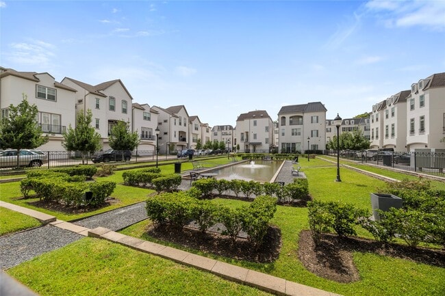 Building Photo - 11107 Savannah Oaks Ln