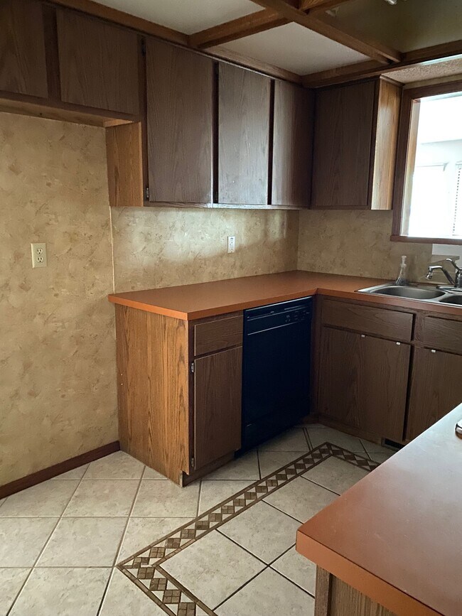Photo - 6448 W Hefner Rd