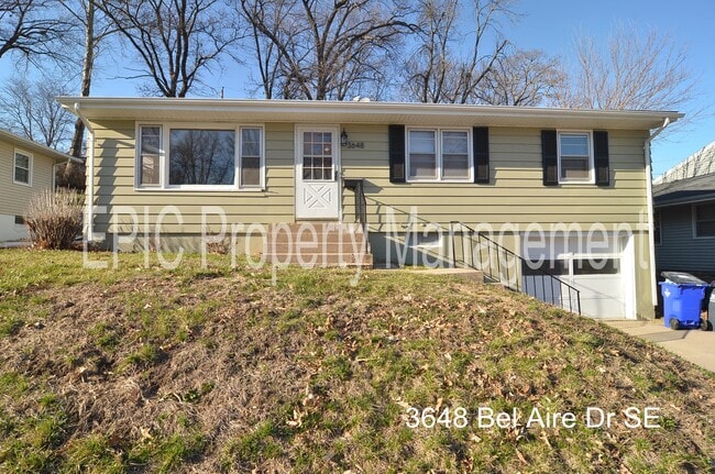 Photo - 3648 Bel Air Dr SE