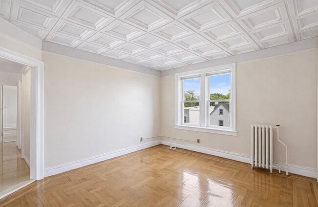 Living Room Angle 2 - 3718 Park Ave Unit D2