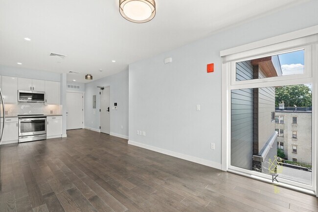 Photo - 54 Auburn St Unit 201