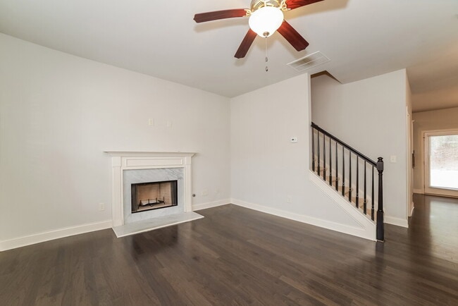 Photo - 89 Greatwood Ln