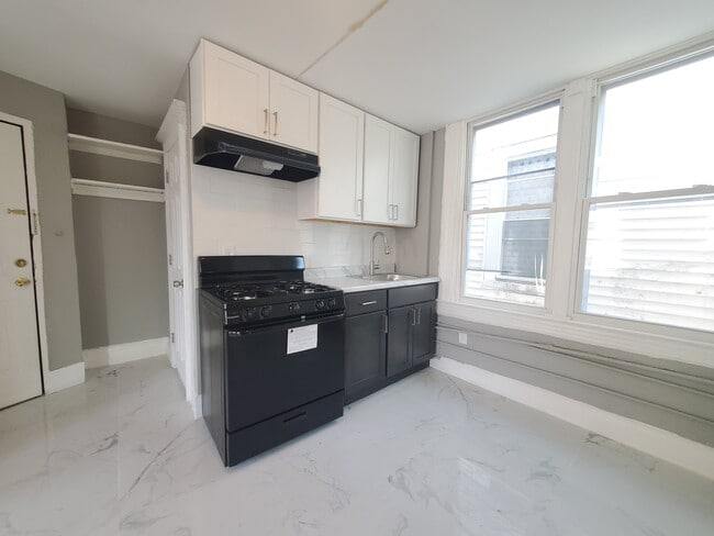 62 Rutgers Ave 2R - 64 Rutgers Ave