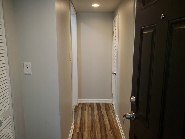 Photo - Cozy split level apartment