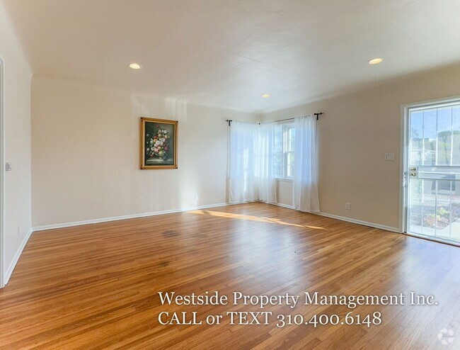 Building Photo - Charming Westside 2+2 Highly  Desirable Ma... Rental