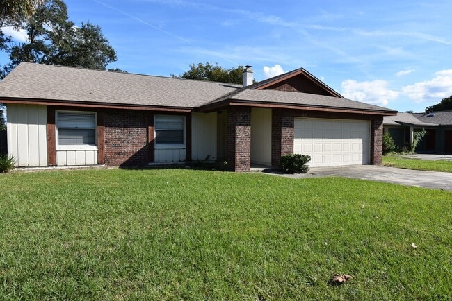 APOPKA: 3 bed/2 bath POOL HOME - AVAILABLE... - APOPKA: 3 bed/2 bath POOL HOME - AVAILABLE...