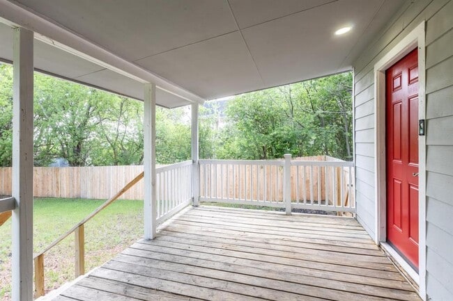 Photo - 1445 Hillview Ave