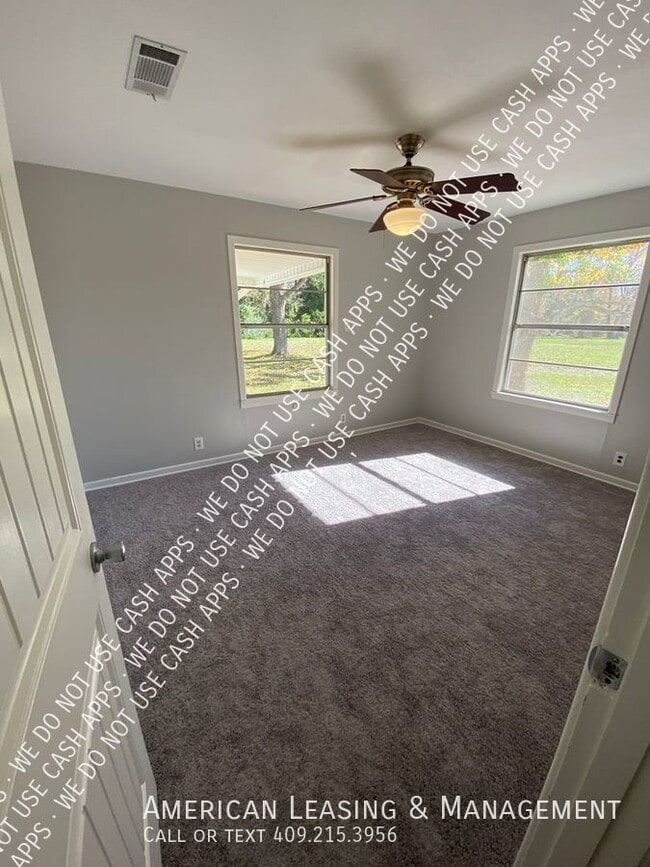 Photo - 235 Chapmon Rd.-