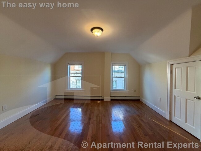 Photo - 102 Sycamore St Unidad #3