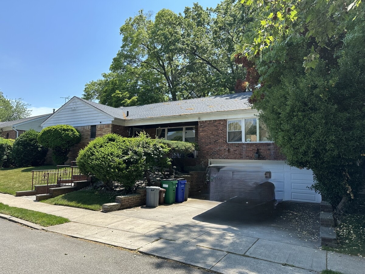Photo - 21716 Stewart Rd