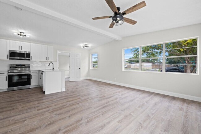 Photo - 2415 Lewis Rd