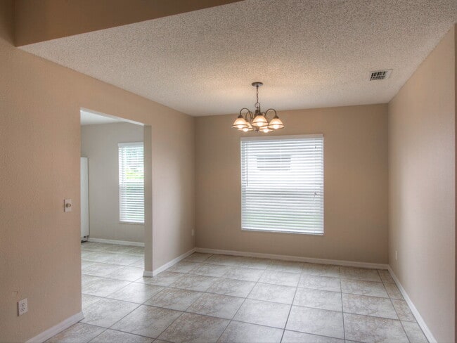 Photo - 1571 Oak Hill Trail
