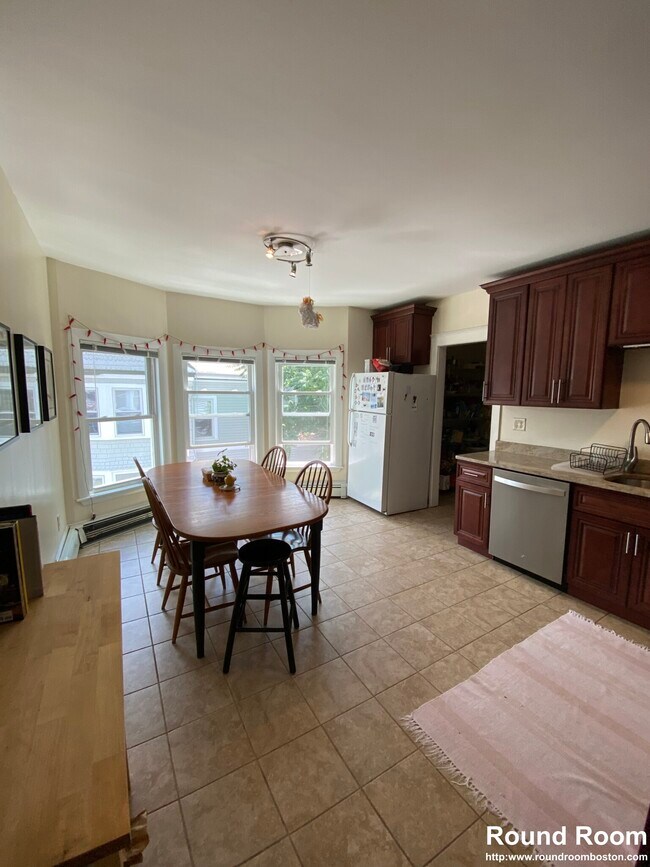 Photo - 83 Linden St