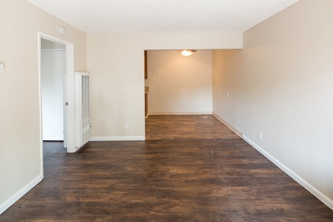 Photo - Fairway Apartments