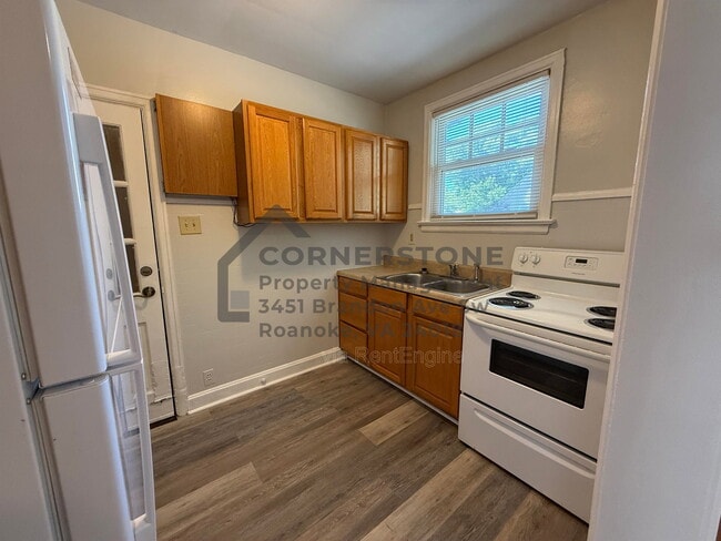 Photo - 355 Highland Ave SW Unit Apt 1