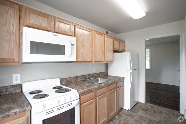 1BR,1BA,-650SF