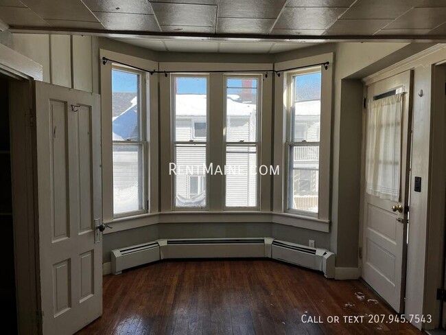 Photo - 200 Center St Unit 3