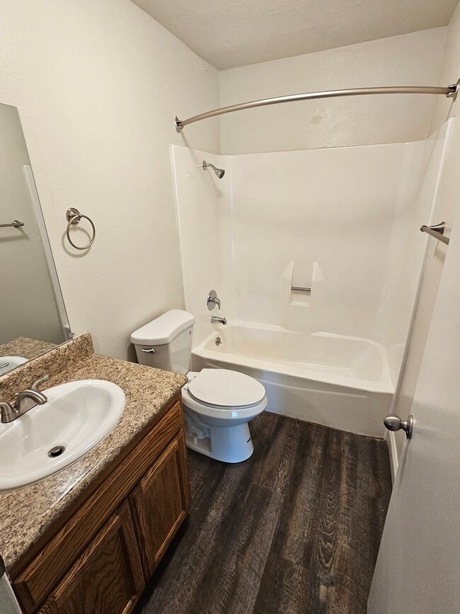 Photo - Parkwood Apartments