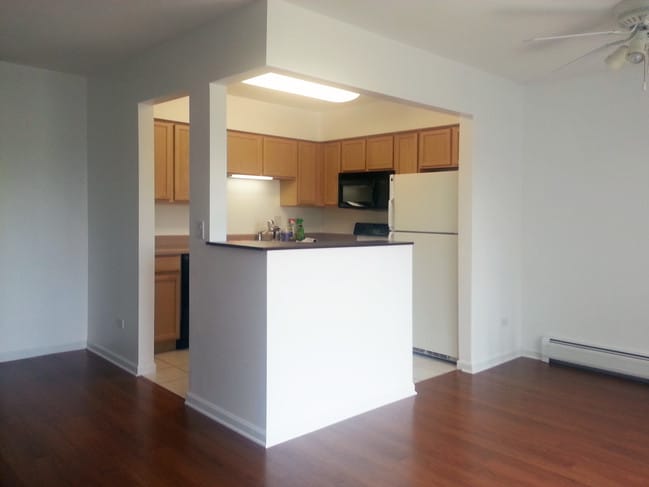 Photo - 995 S Ct of Shorewood Unit 3B