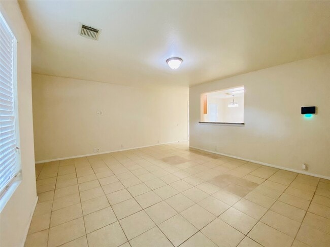 Photo - 3319 Becker Glen St