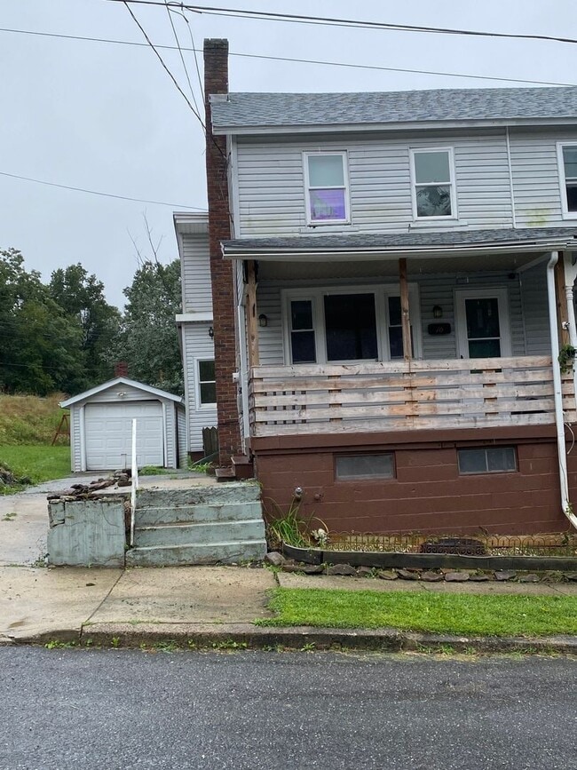 Building Photo - 2 bedroom 2 bathroom Rental