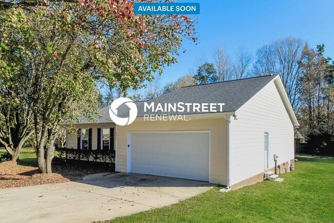 Building Photo - 3 Bedroom Pet-Friendly Home in High Point,...