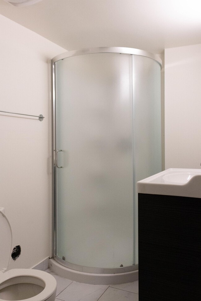 Photo - 114 Hess St S Unit B