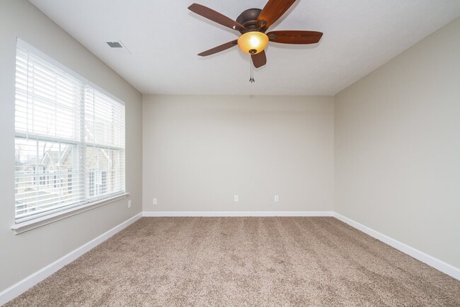 Photo - 904 Summercrest Cove