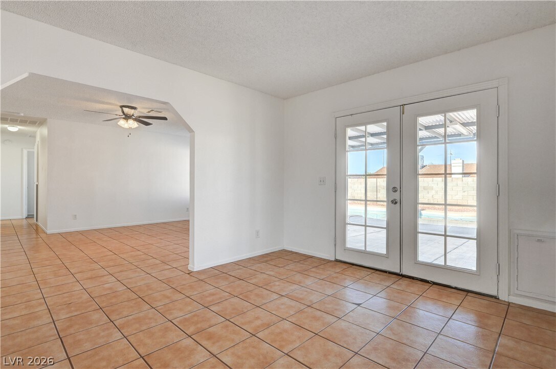 Photo - 707 Honeybee Ct