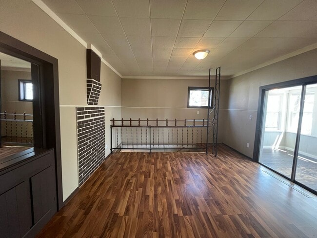 Photo - AVAILABLE JUNE - 3 Bed 1 Bath w/ Great View