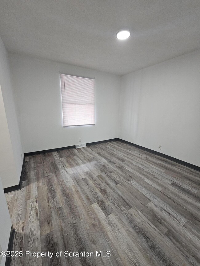 Photo - 212 Main St Apartment