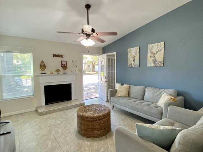 Photo - 10027 Birch Field Dr