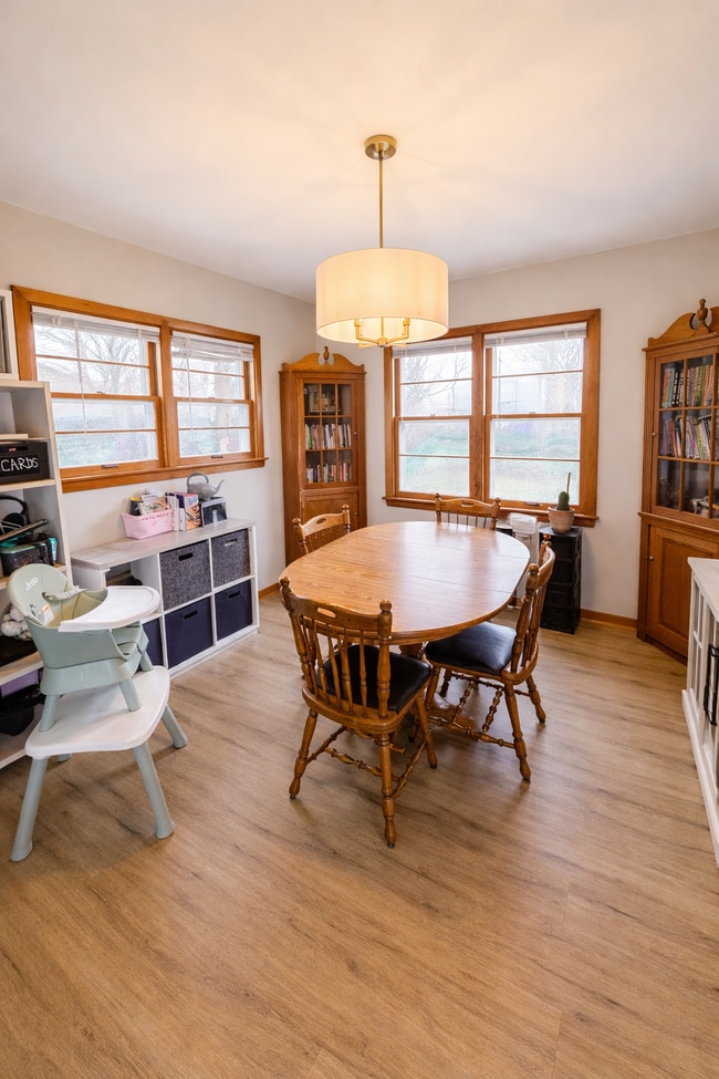 Photo - 2109 Main St