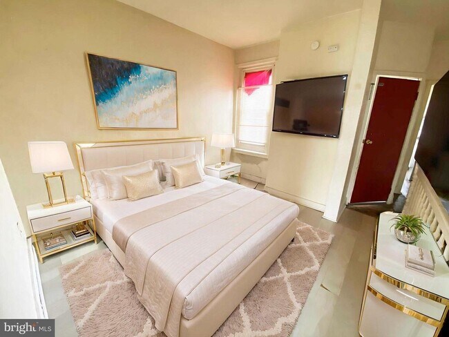 Photo - 3454 N Water St