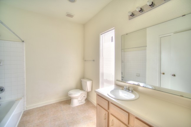1 bd bathroom